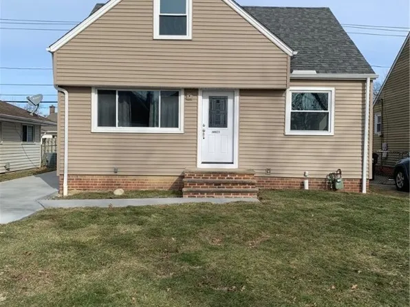 30025 Regent Rd, Wickliffe, OH 44092