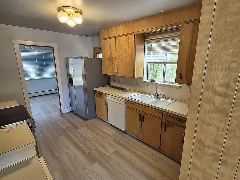 1318 Virginia St — Photo 32
