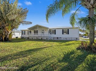 926 Laurel Cir, Barefoot Bay, FL 32976