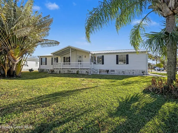 926 Laurel Cir, Barefoot Bay, FL 32976