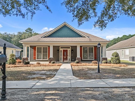 2nd image of 1821 Arlington Park Cir