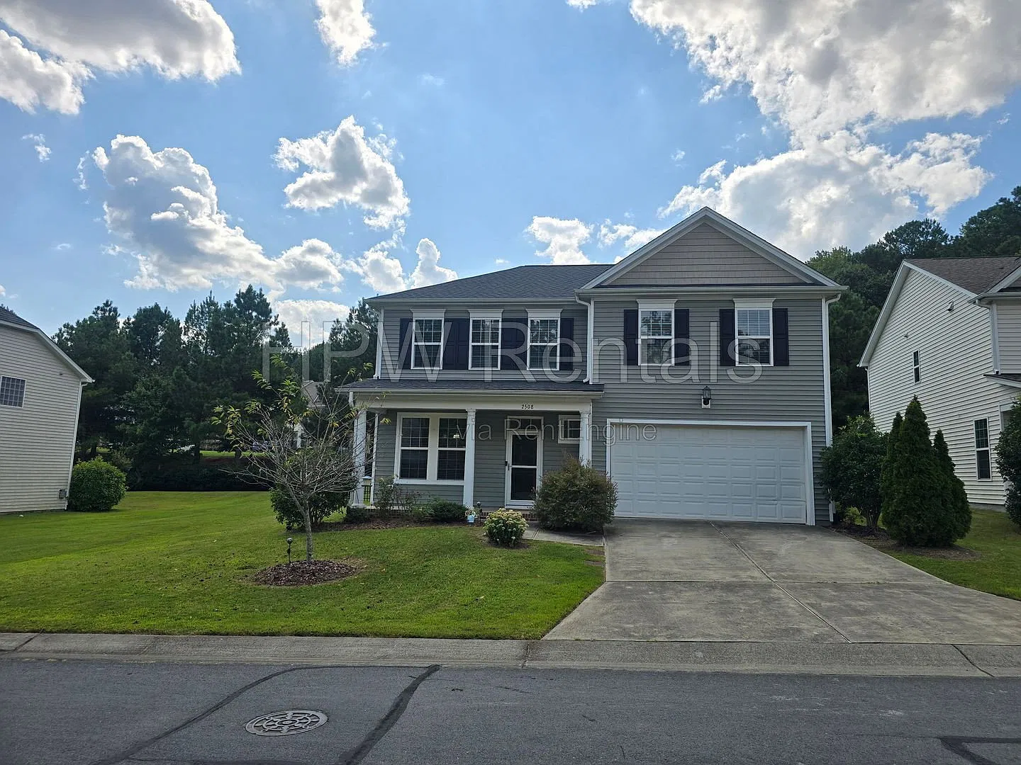 4 bed, 2.5 bath, 2177 sqft, $2,200 — Photo 2