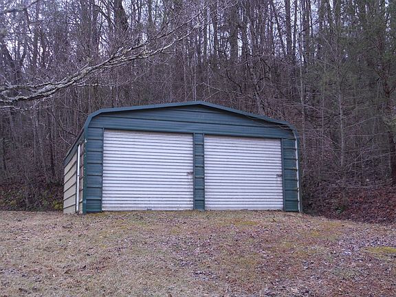 3rd image of 106 Earnest Phillips Rd