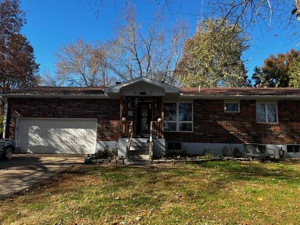 1205 Mc Phail Drive, Aurora, MO 65605