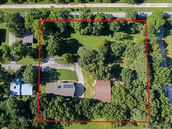 3rd image of 204 Shoreline Dr