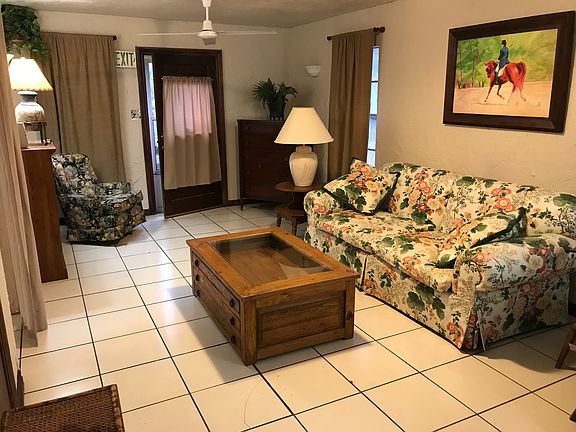 5th image of 2701 Dogwood Dr