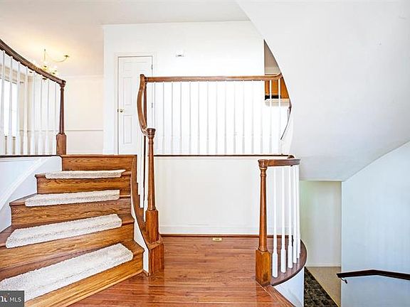 3rd image of 138 Herndon Mill Cir