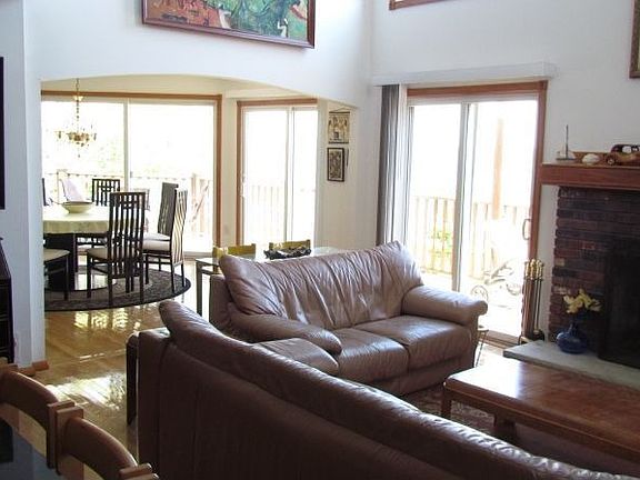 2nd image of 1108G Long Beach Blvd