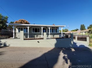 420 Woodcrest Ln, Fallbrook, CA 92028