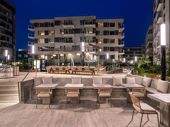 4th image of 2435 S Sepulveda Blvd APT 213