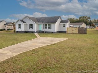 68 Vermilion Dr, Parkton, NC 28371