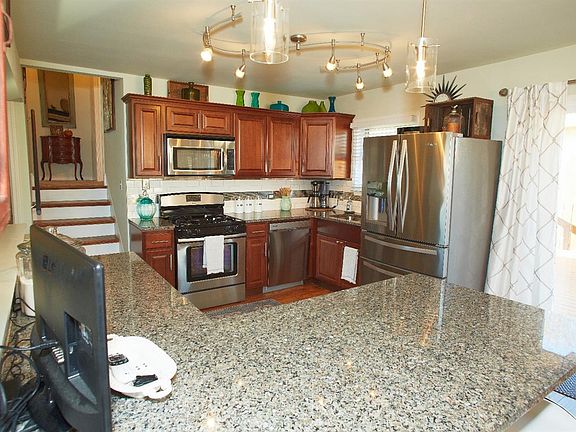 2nd image of 5970 Roosevelt St