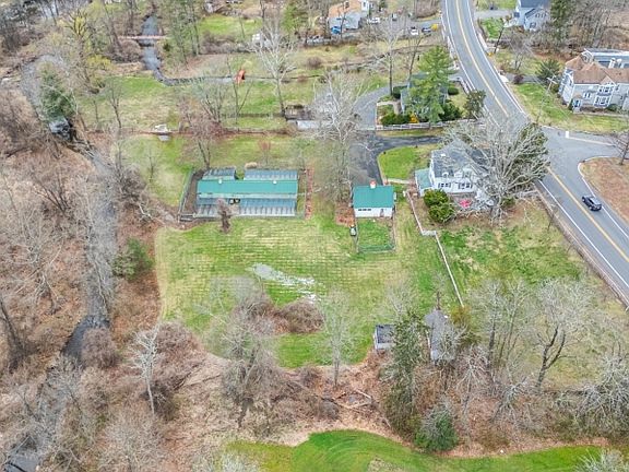 2nd image of 570 Mine Brook Rd