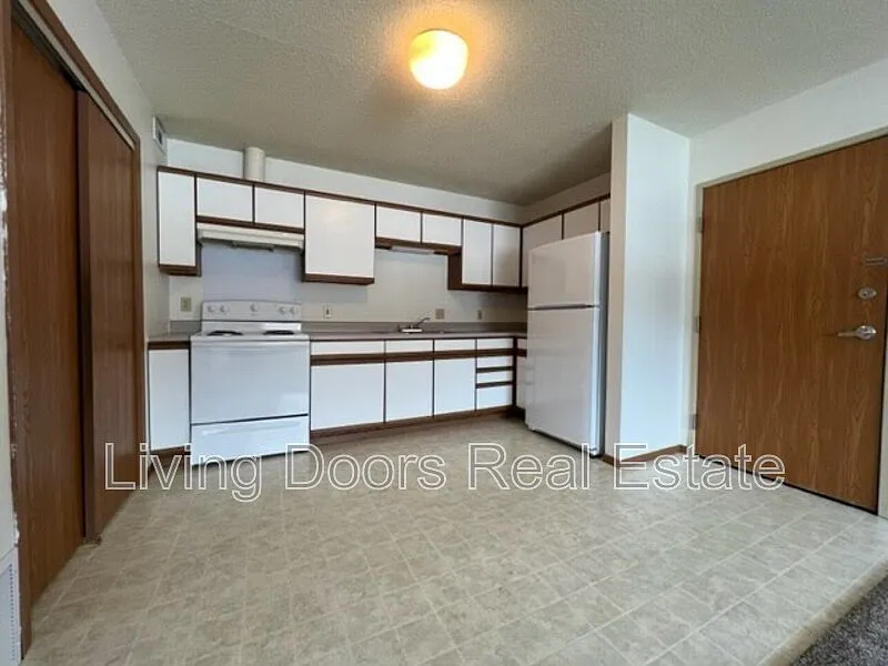 605 S Washington St #13