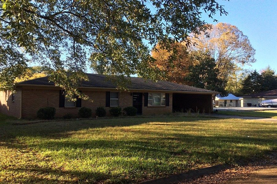 2nd image of 1687 Martha Dr
