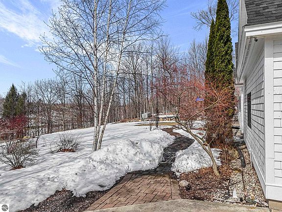 3rd image of 4077 E Yule Tree Ln