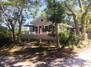 121 Salt Marsh Ln, Pocasset, MA 02559