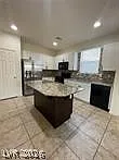 3 bed, 2.5 bath, 1935 sqft, $2,300 — Photo 3