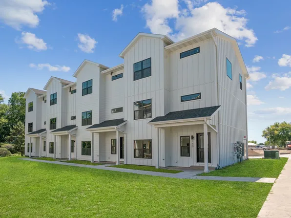 150 S 15th St, Clear Lake, IA 50428