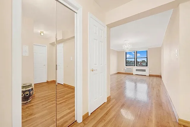 2 bed, 950 sqft, $2,600 — Photo 1