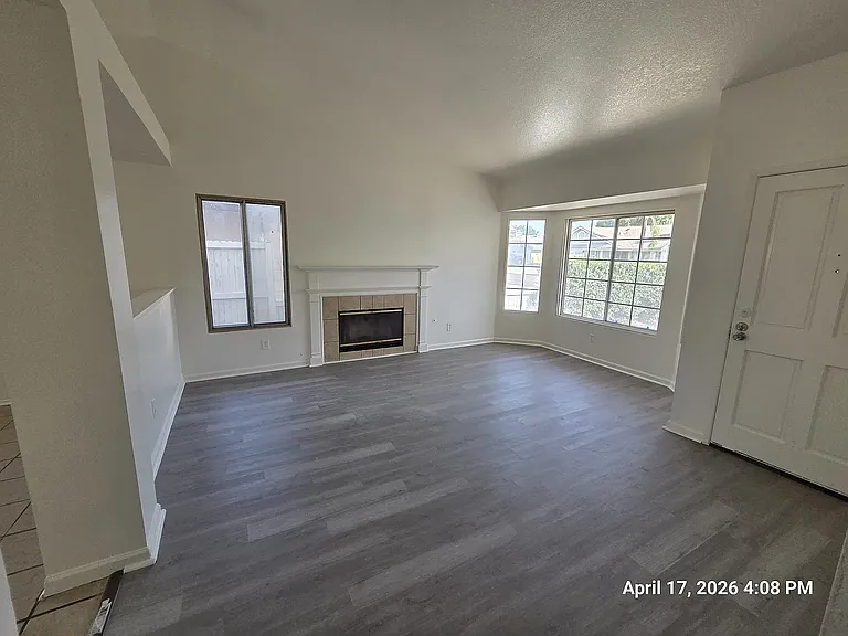 196 Sunny Halo Ct — Photo 7
