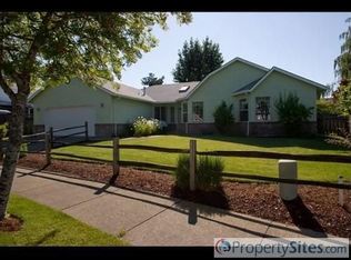 1956 SE 72nd Ct, Hillsboro, OR