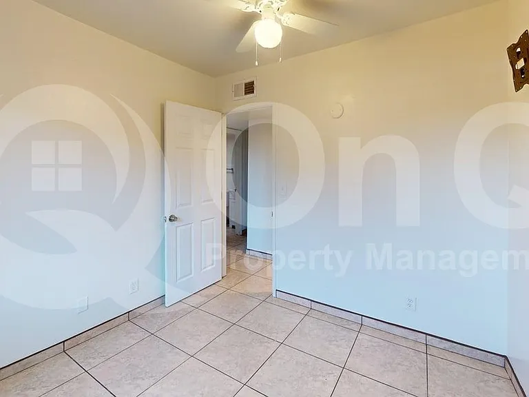 1132 W Knox Pl — Photo 12
