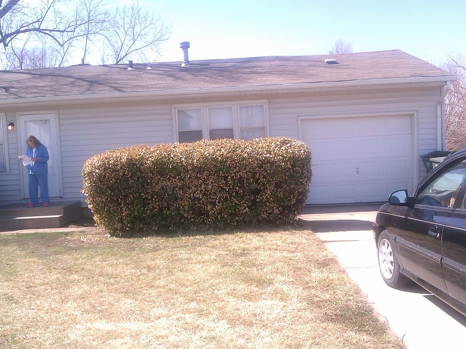 2nd image of 4441 SE Truman Ave