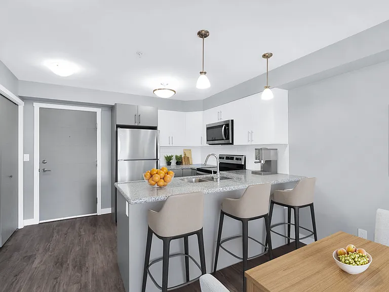 728 Meaford Ave — Photo 4