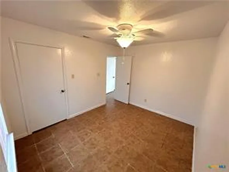 10411 Trimmier Rd #B — Photo 6