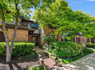 112 Chase Rd #106, Wayne, PA 19087