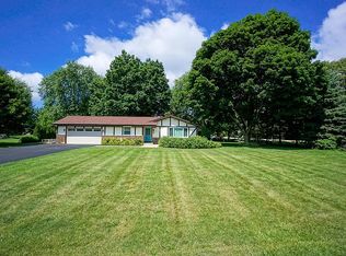 W354N5985 Lisbon Rd, Oconomowoc, WI 53066