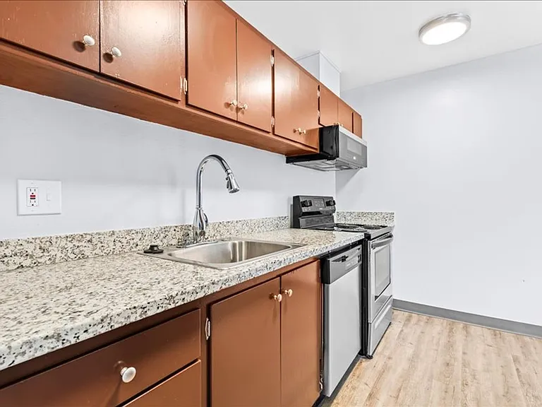 2500 Dana St — Photo 42
