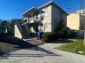 1253 S Glendale Ave