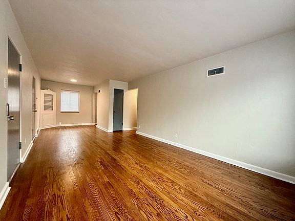5th image of 5948 Nagel Ave #1D