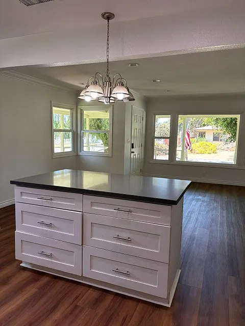 4 bed, 1599 sqft, $4,100 — Photo 4