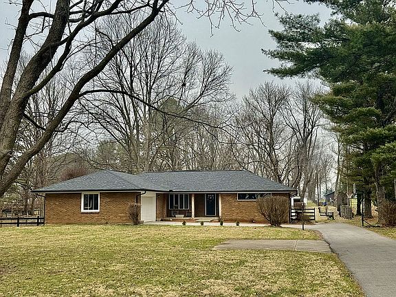 2nd image of 2762 Leestown Rd