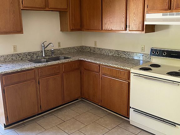 5th image of 109 Oliver St #B