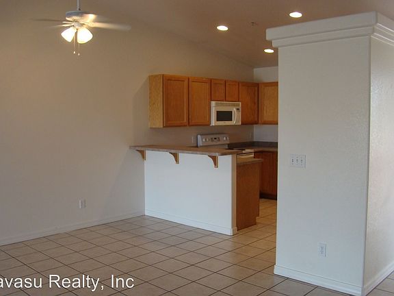 3rd image of 2835 Palisades Dr Unit 101