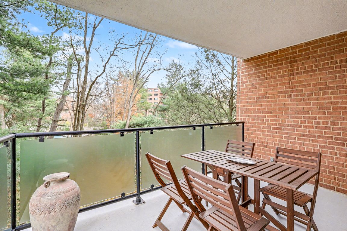 next background image