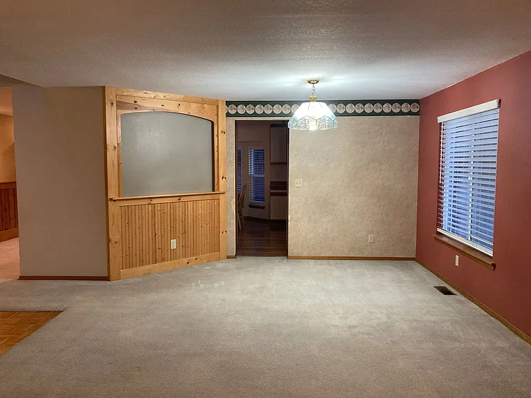 214 Hillsdale Dr — Photo 6