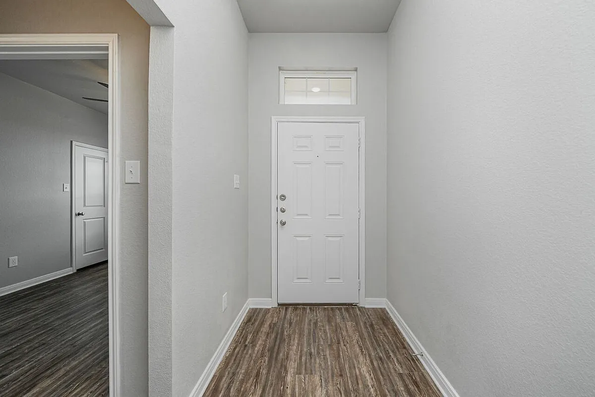 Building Photo - 1362 Kingsgate Dr