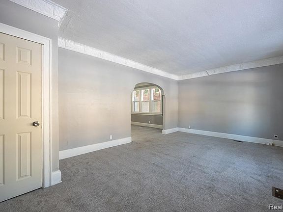 5th image of 3775 Tyler St