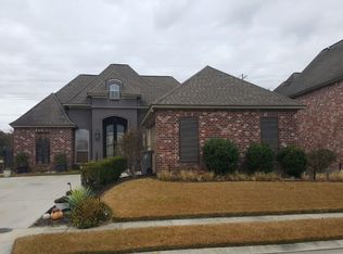 8732 Foxgate Dr, Baton Rouge, LA 70809