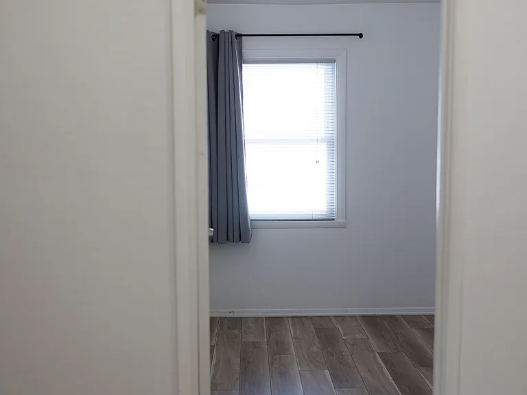 494 W Shields St — Photo 26