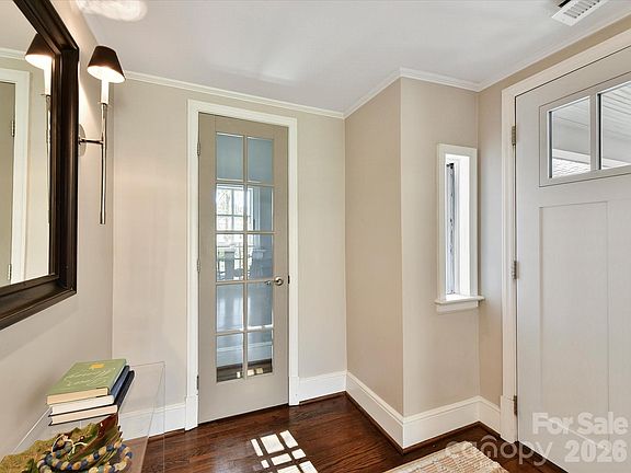 4th image of 3009 Country Club Dr #3