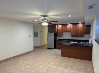 1520 W Bryn Mawr Ave, Chicago, IL 60660