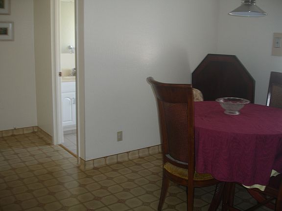 2nd image of 193 Linden Ave APT 2