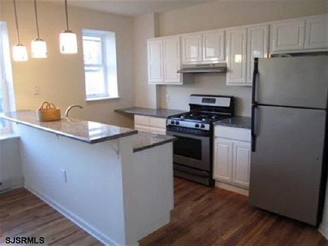 2nd image of 2 S Oakland Ave APT 4