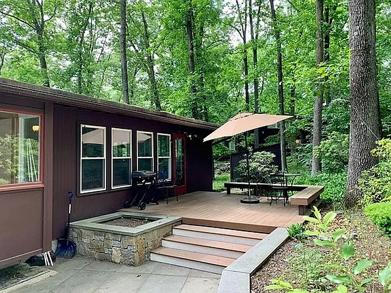 30 Peacock Farm Rd — Photo 15